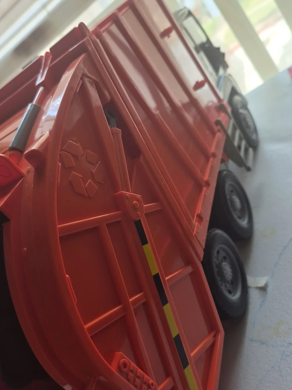 DRIVEN by Battat Big Orange Recycling Garbage Truck 21